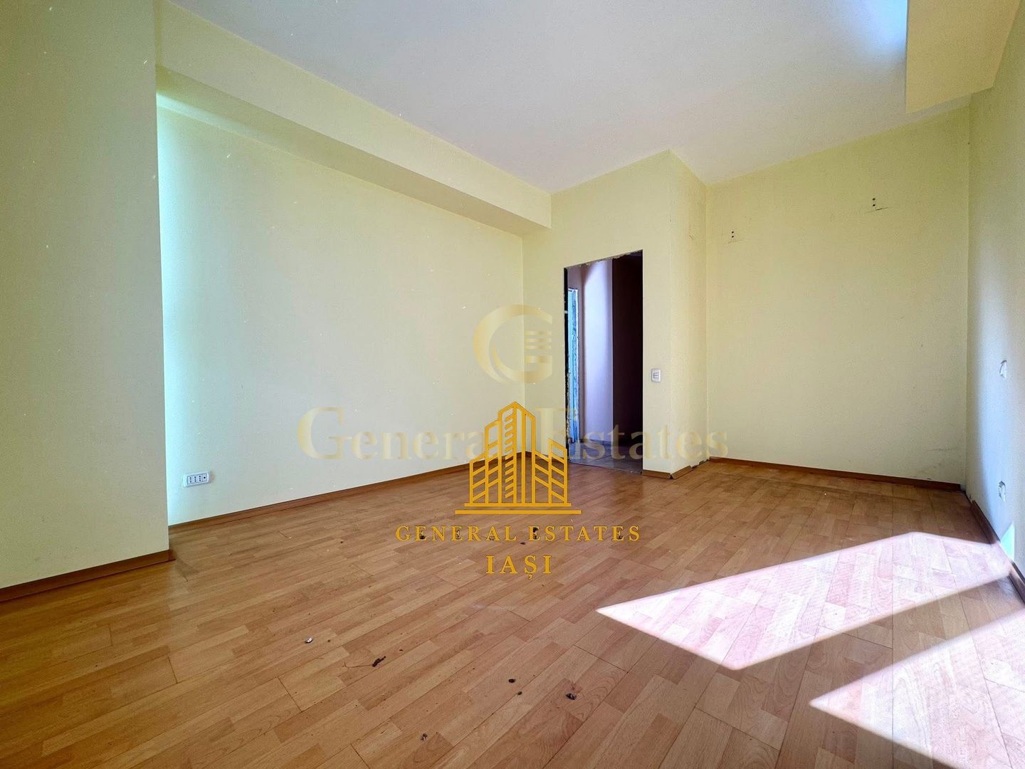 Vânzare apartament în bloc nou - 3 camere, 120 m.p. - Tătărași - Poză 18
