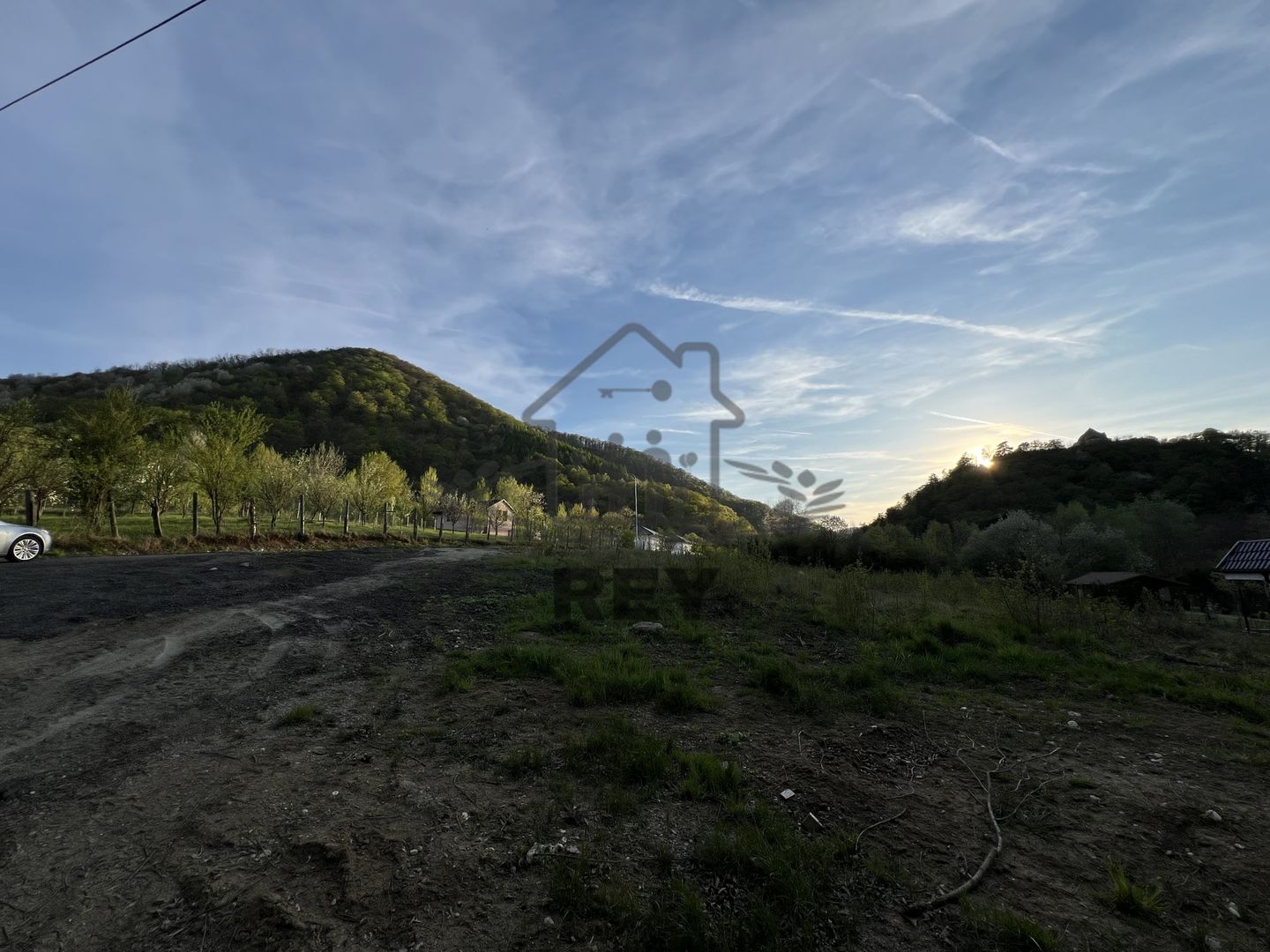 Teren 1250  mp de vânzare în Cisnădioara foarte aproape de asfalt/PUZ - Poză 9