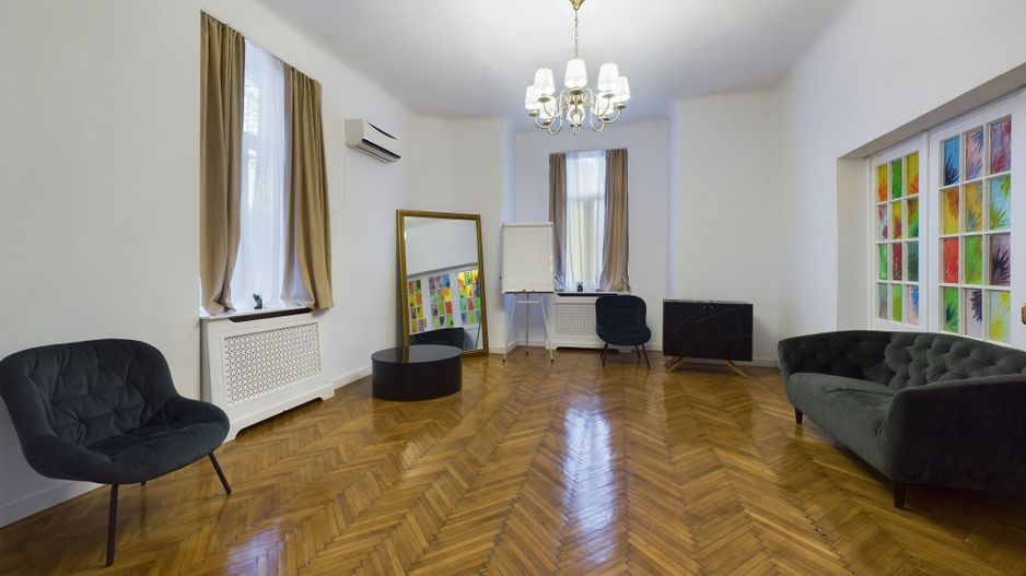 Apartament Central Renovat – Spațiu Generos la Piața Unirii - Poză 10