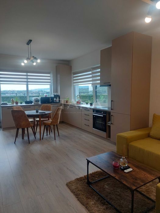 Penthouse cu 2 camere si terasa de 80 mp – Baciu zona Petrom - Poză 1