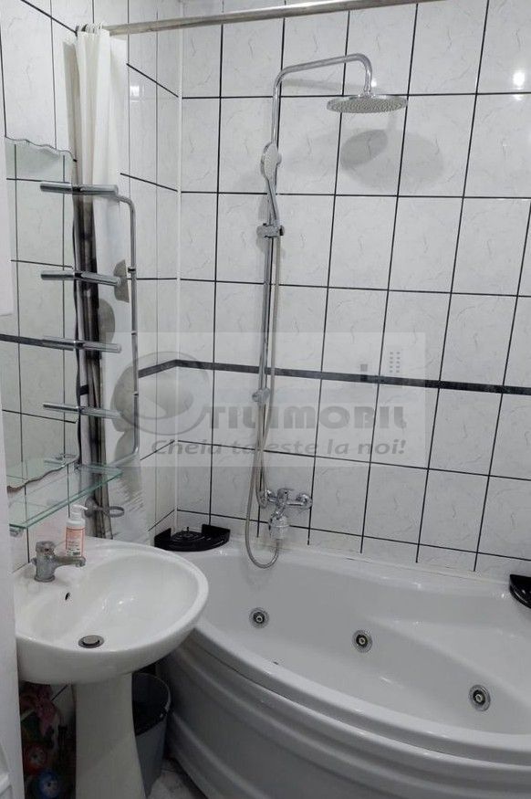 Apartament 2 camere – Piața Unirii - Bloc cu Lift - 500 euro ! - Poză 6