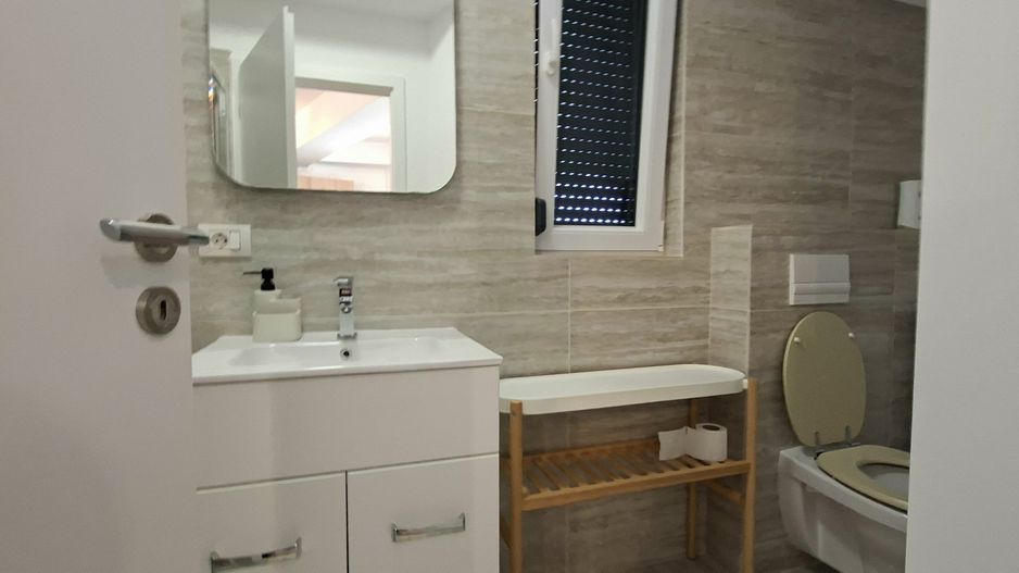 Apartament cu 2 camere si loc de parcare subteran - Poză 7