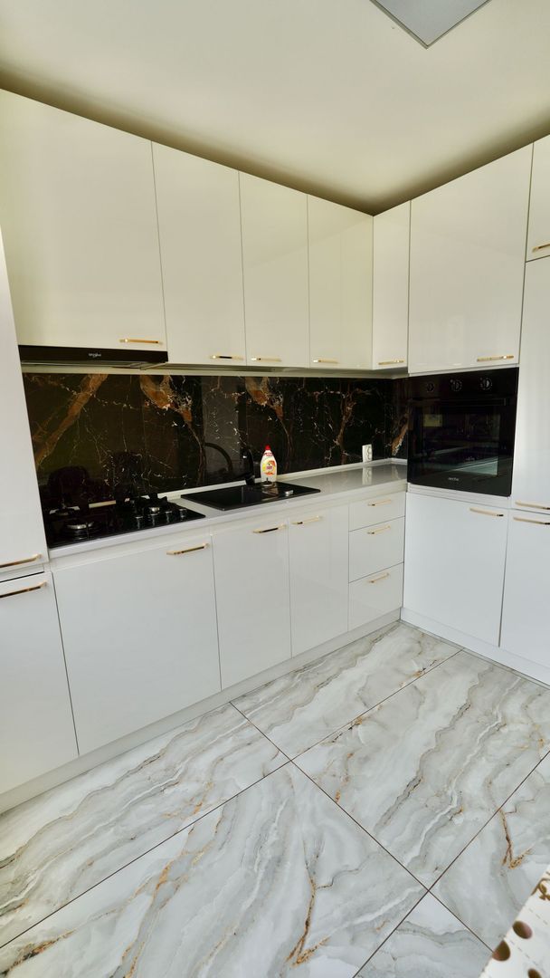 APARTAMENT MODERN 2 CAMERE IN CODLEA - - Poză 5