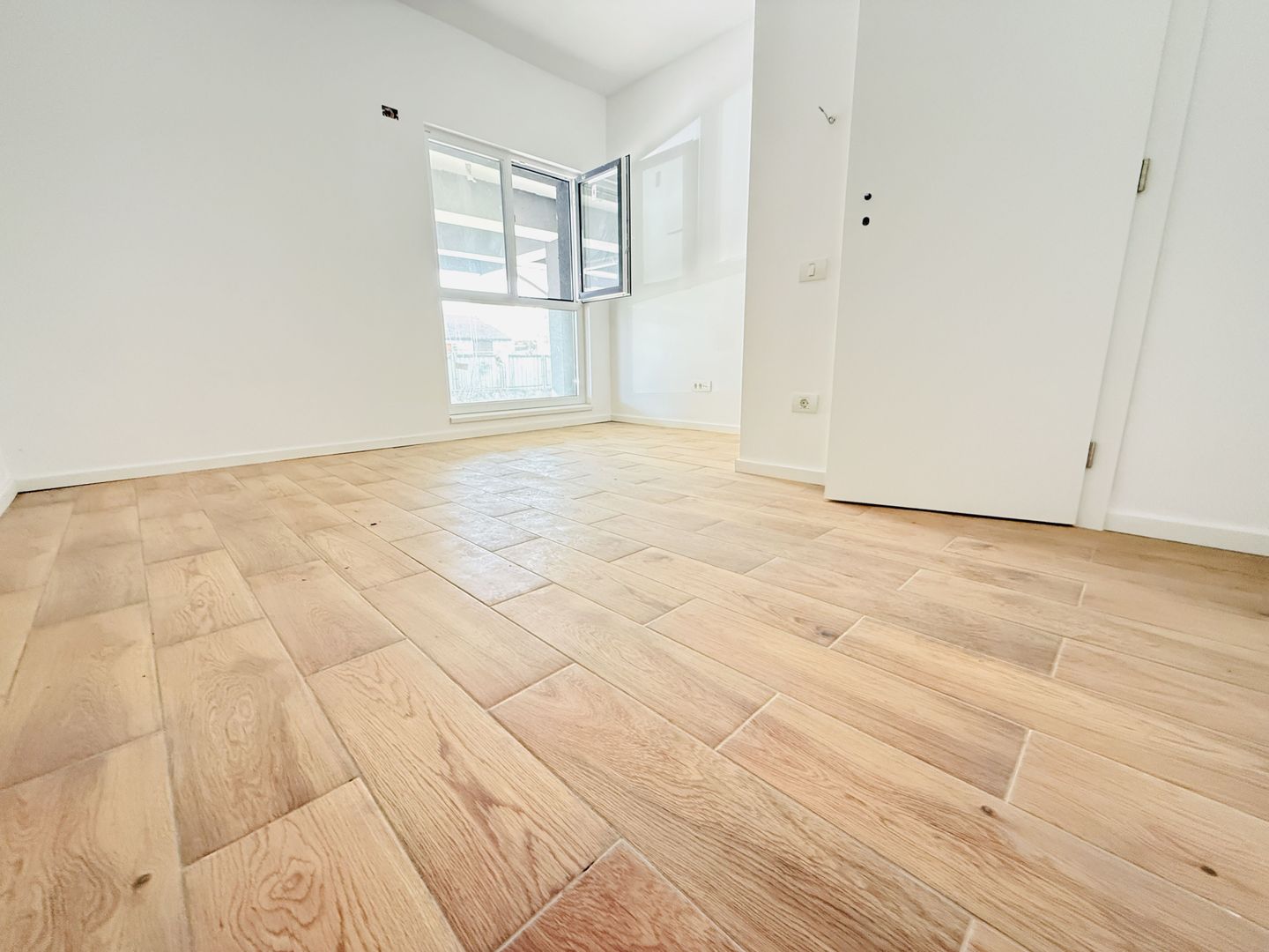 Soarelui- Sud Plaza | 2 Camere | Loc De Parcare. - Poză 8