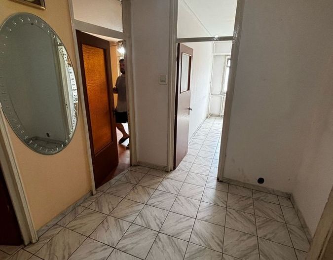 GARSONIERA SPATIOSA  METROU APARATORI PATRIEI - Poză 7