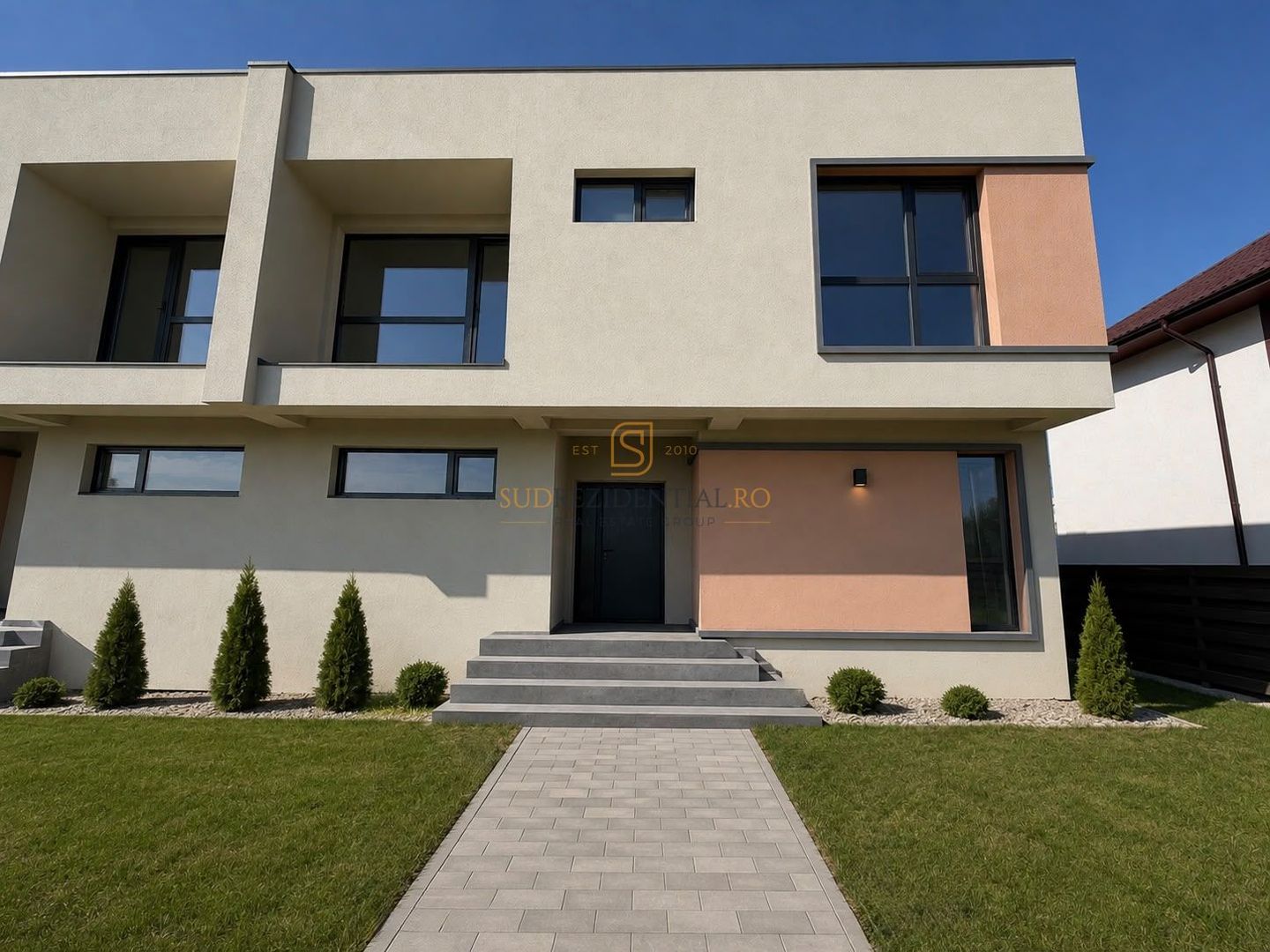 Vila moderna cu 4 camere, teren amplu - Tip duplex - Magurele - Poză 1