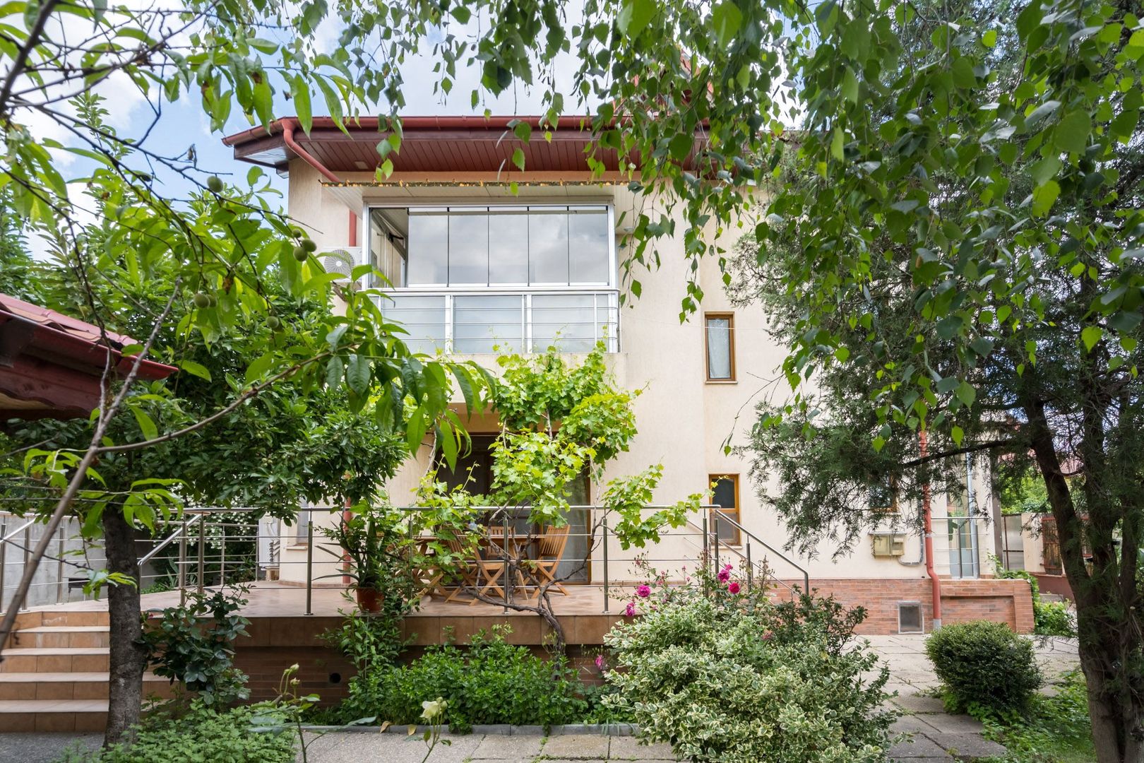 COMISION 0% - Baneasa/ Dobrogeanu Gherea-Garlei casa P+1+M 6 camere curte 550mp - Poză 4