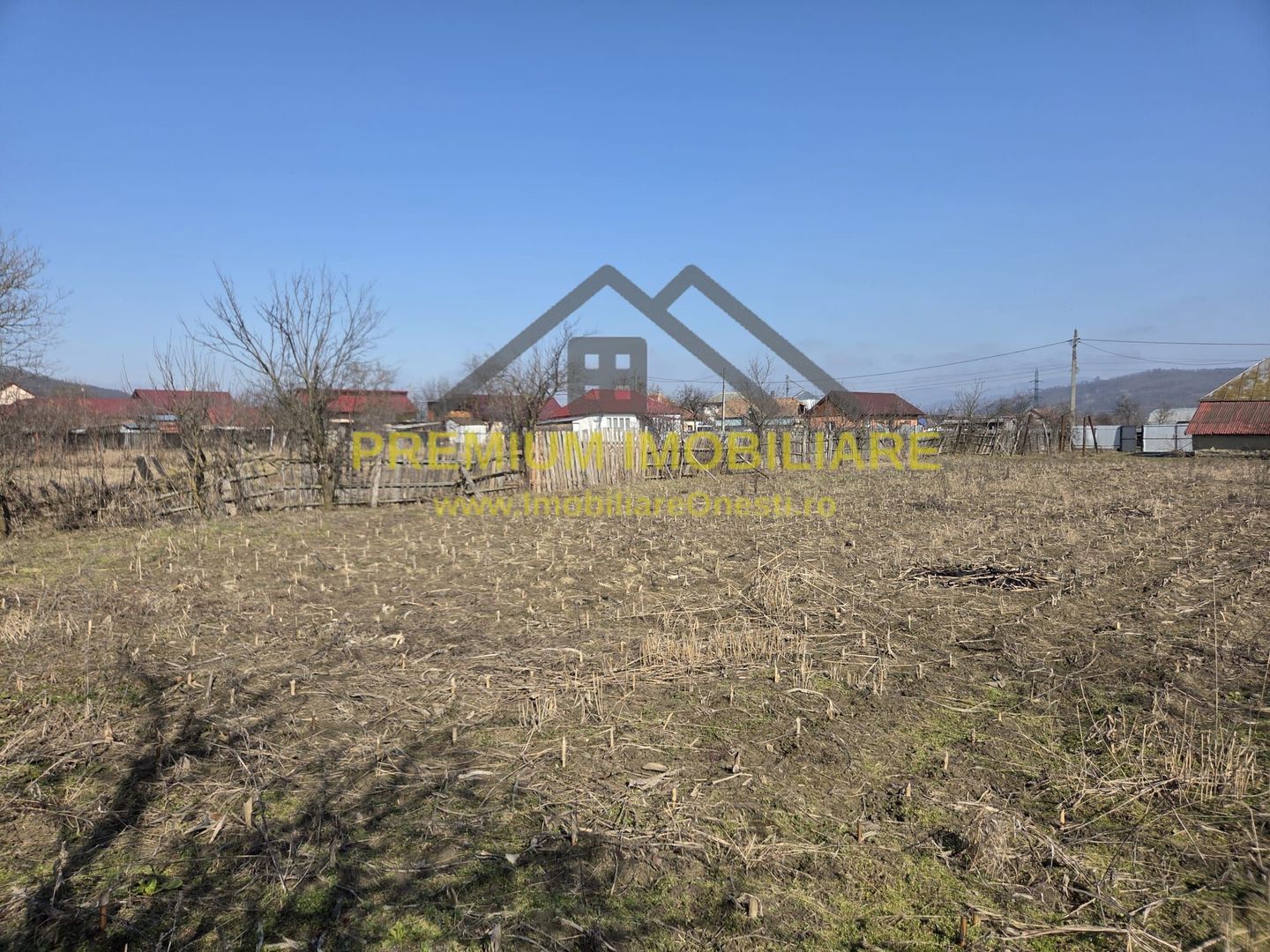 Casă bătrânească de vânzare – sat Prajoaia - Poză 8