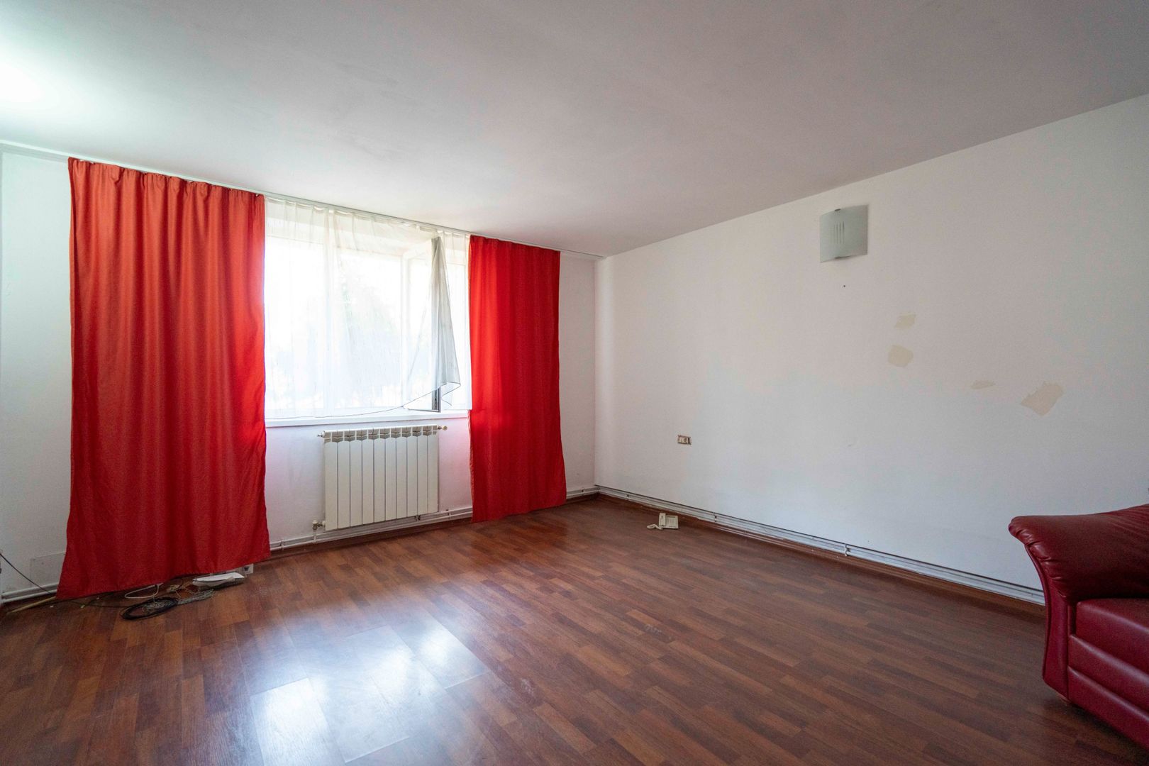 Casa cu 5 camere si 350 mp de teren in spate la parcul Salca - Poză 5