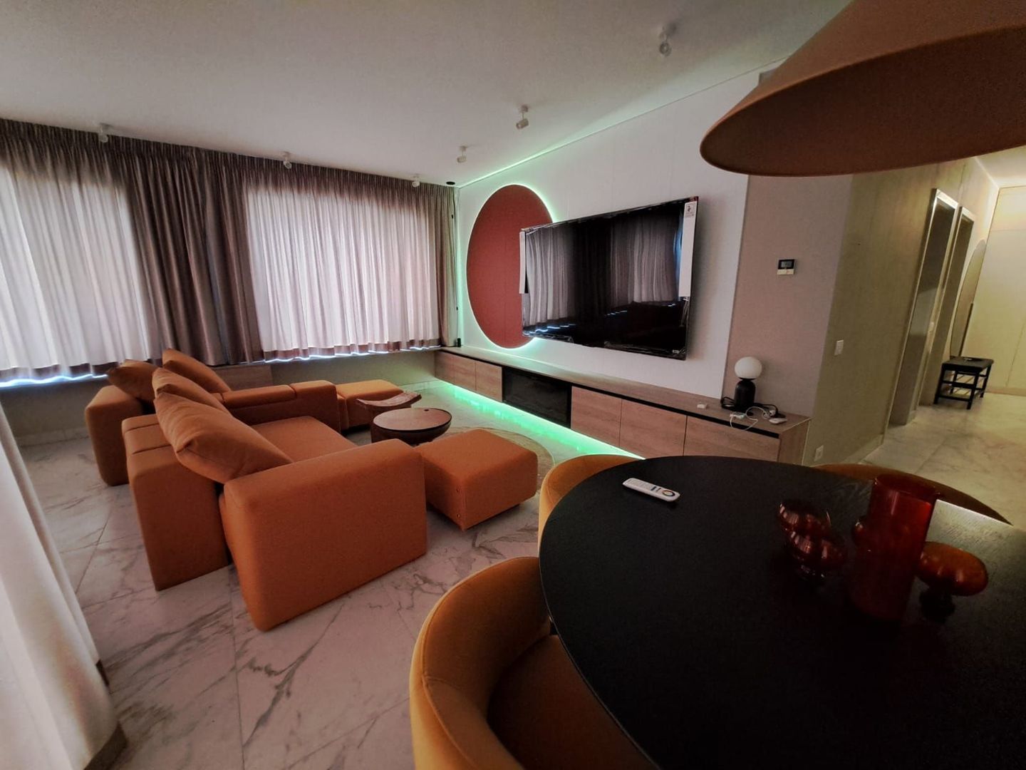 Apartament  la Isho cu vedere panoramica asupra orașului - Poză 10