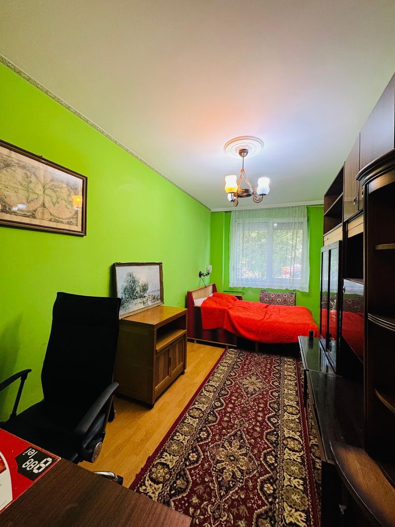 Apartament cu 3 camere pe str. Aluminei langa Liceul Ortodox - Poză 8