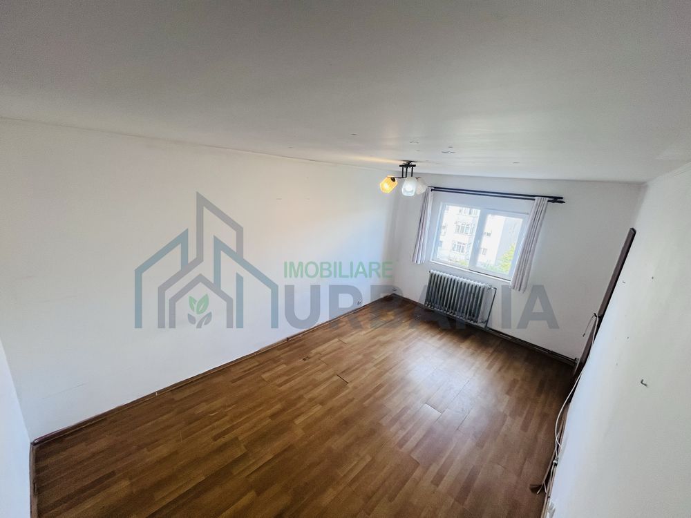 Apartament 3 camere decomandat, Alexandru cel Bun, Iași - 107.000 EUR - Poză 1