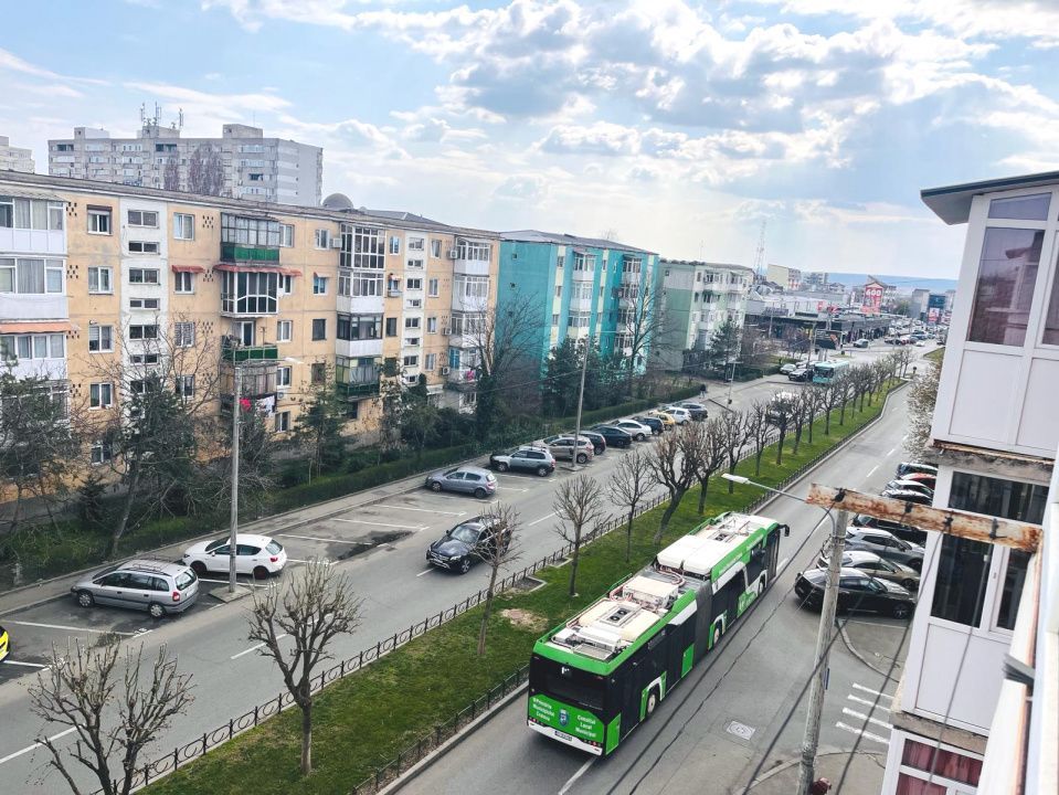 Apartament 4 camere renovat, bilateral, CT, Craiovita Noua - zona Kaufland - Poză 12