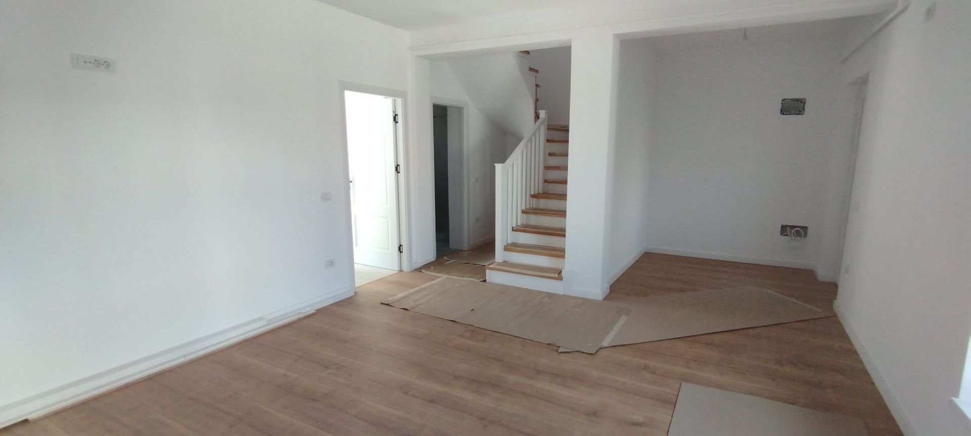 APARTAMENT 4 CAMERE 2 BAI GRADINA PACURARI REDIU - Poză 2