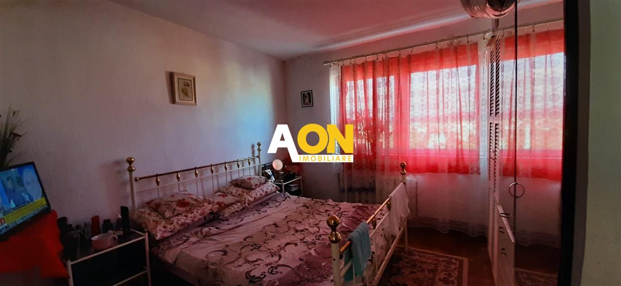 Apartament 3 camere Cetate - Poză 4