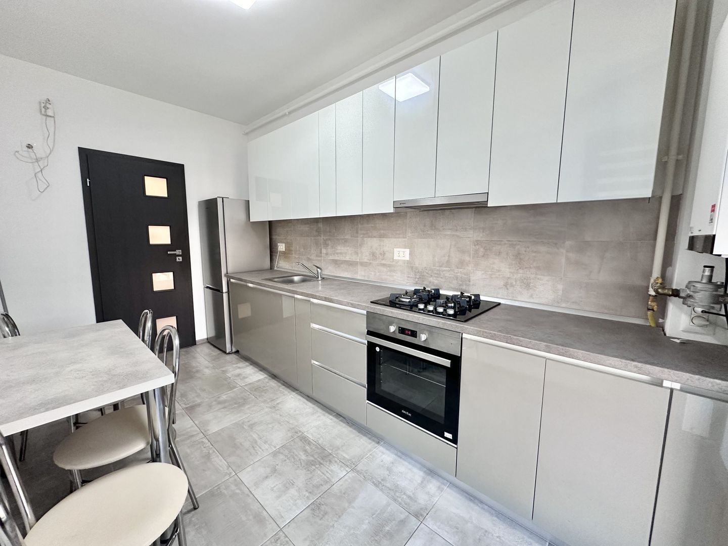 Apartament 2 camere - Exigent Plaza Residence Faza 4 + parcare - Poză 8