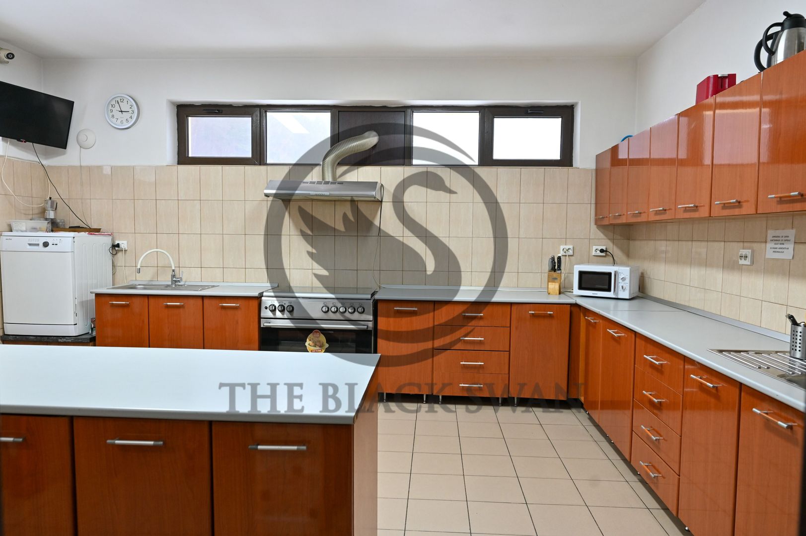 Pensiune la cheie de vanzare | 10 camere | Sacele, Brasov |Comision 0% - Poză 28