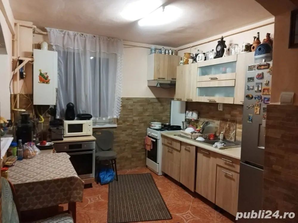 BRASADAS vinde apartament 3 cam PARTER piata Hermes. - Poză 1