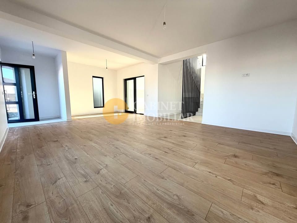 Casa individuala Vorovesti - Finalizata - 4 camere 2 bai - Poză 2