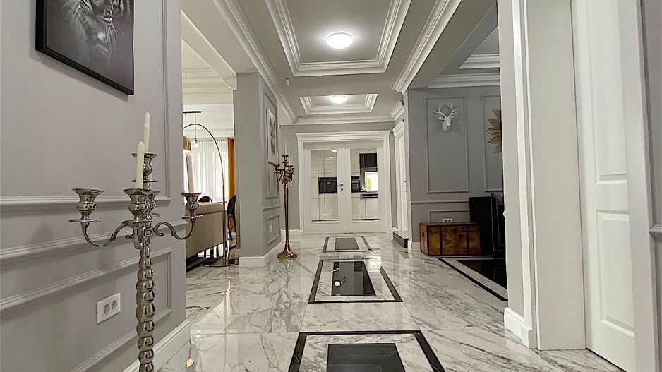 Vila deosebita cu piscina zona Dumbravita - Poză 5