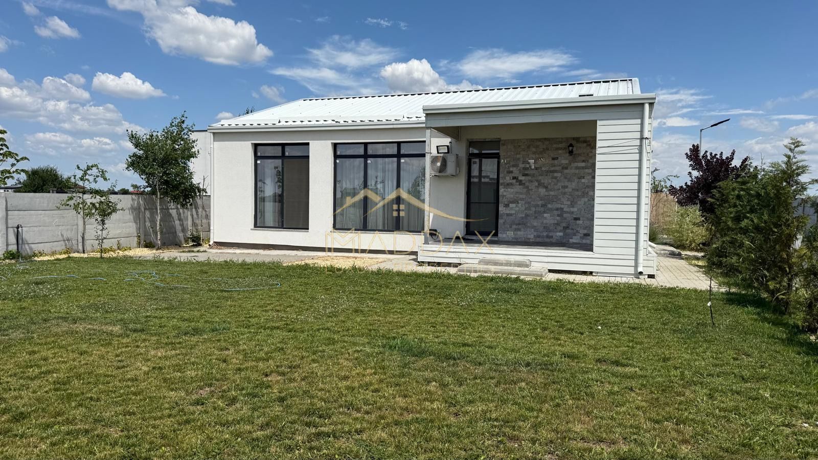 ***CASA MODERNA 4 camere ***LUX***Gradina 450 mp//Ostratu//CORBEANCA - Poză 14