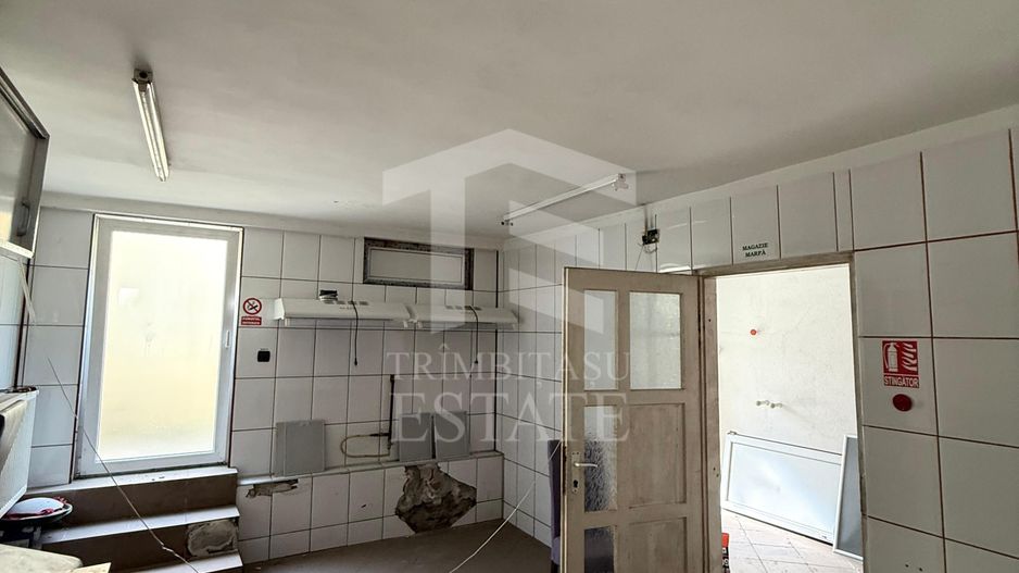 DE INCHIRIAT - SPATIU COMERCIAL CHIAR IN FATA PRIMARIEI SNAGOV - Poză 25