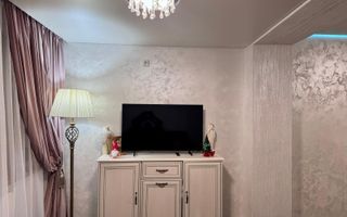 De vanzare apartament 3 camere Parter Mazepa 1 - Poză 6
