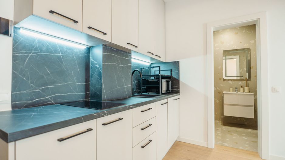 Apartament Ultracentral | 2 Camere | Prima Închiriere | Parcare - Poză 6