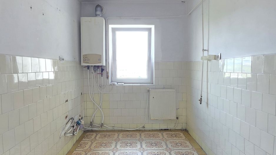 Apartament cu 2 camere, etaj 6 cu lift, VASLUI - zona CENTRU - AUROCOR; - Poză 9