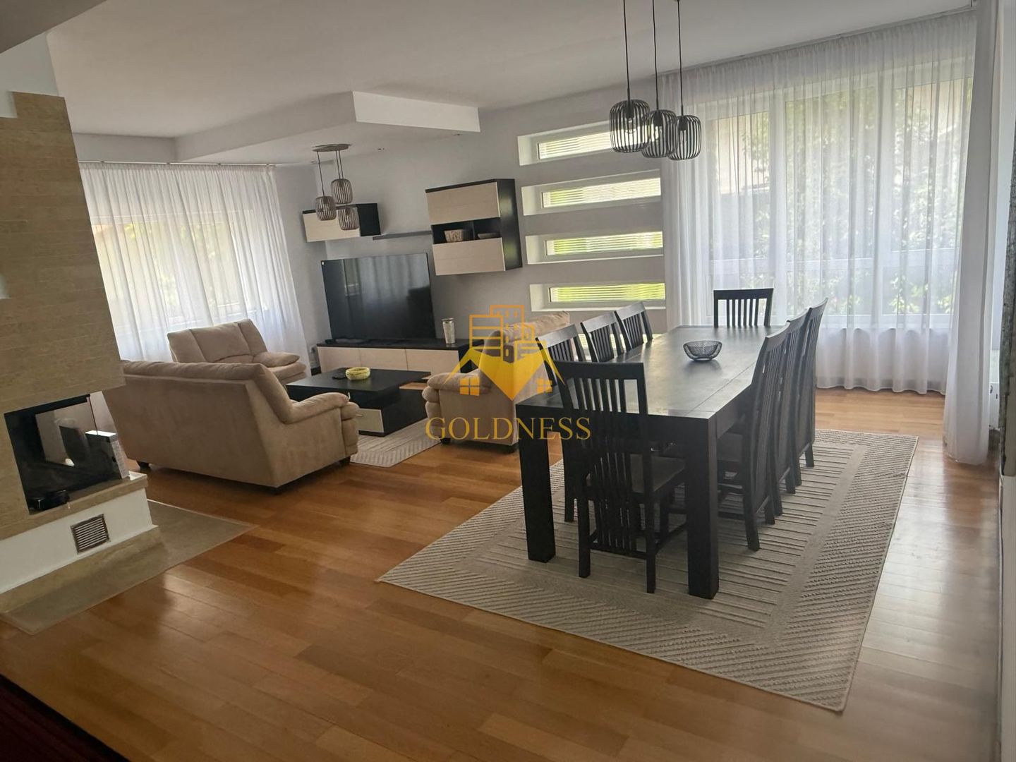 Casa individuala 5 camere zona centrala , 210 mp si garaj propriu! - Poză 10