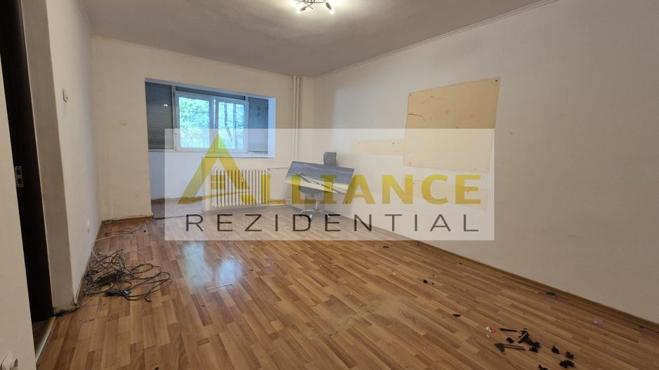 10 MINUTE DE M. TITAN | 2 CAMERE DECOMANDAT | 92.000€ - Poză 1