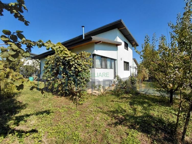 Casă de vânzare în Aroneanu, comuna Aroneanu, jud. Iași - 4 camere, 105 mp utili - Poză 2