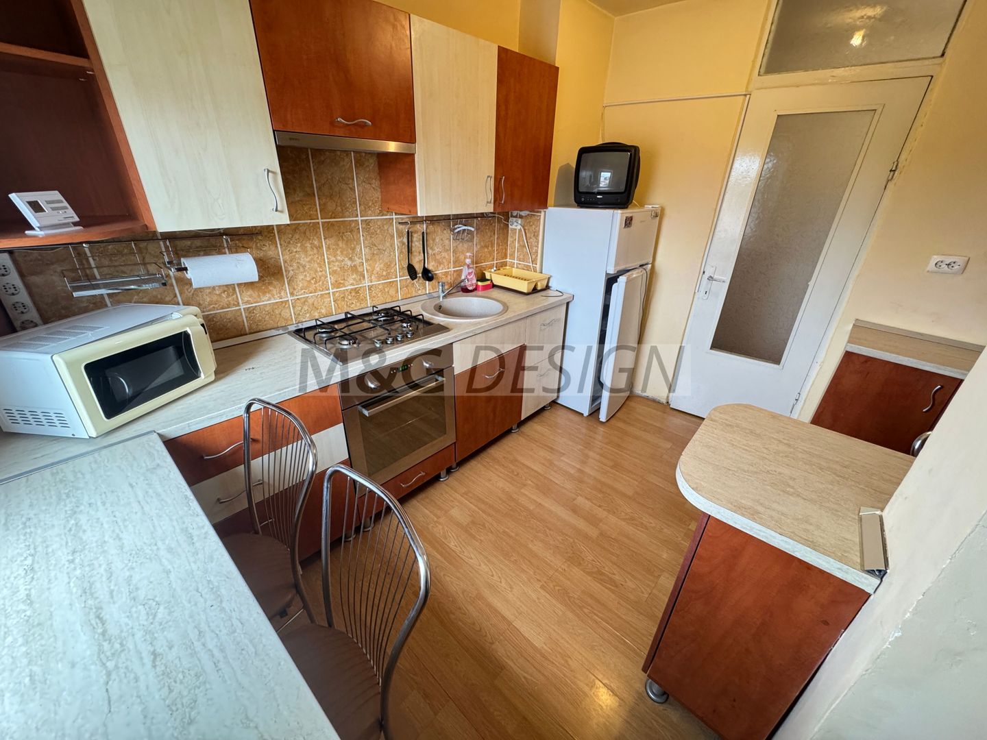 2 camere decomandat etaj 2 zona Sagului - CENTRALA PROPRIE - Poză 1