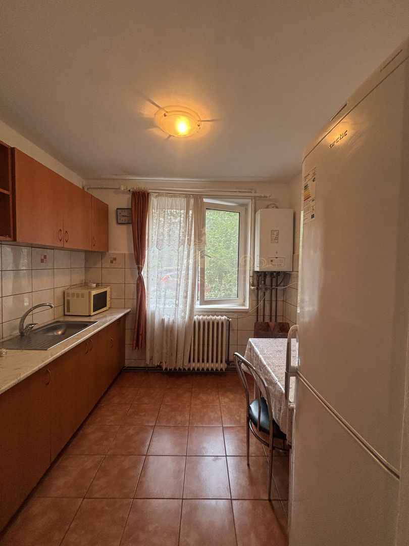 Apartament semidecomandat cu dormitor și living | Grigorescu – Strada - Poză 5