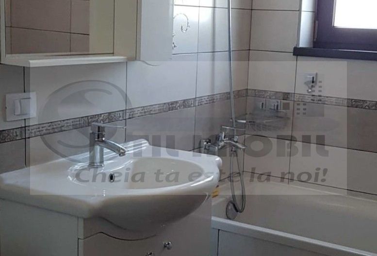 Apartament 3 camere Valea Lupului, 450 euro cu parcare inclusă - Poză 8