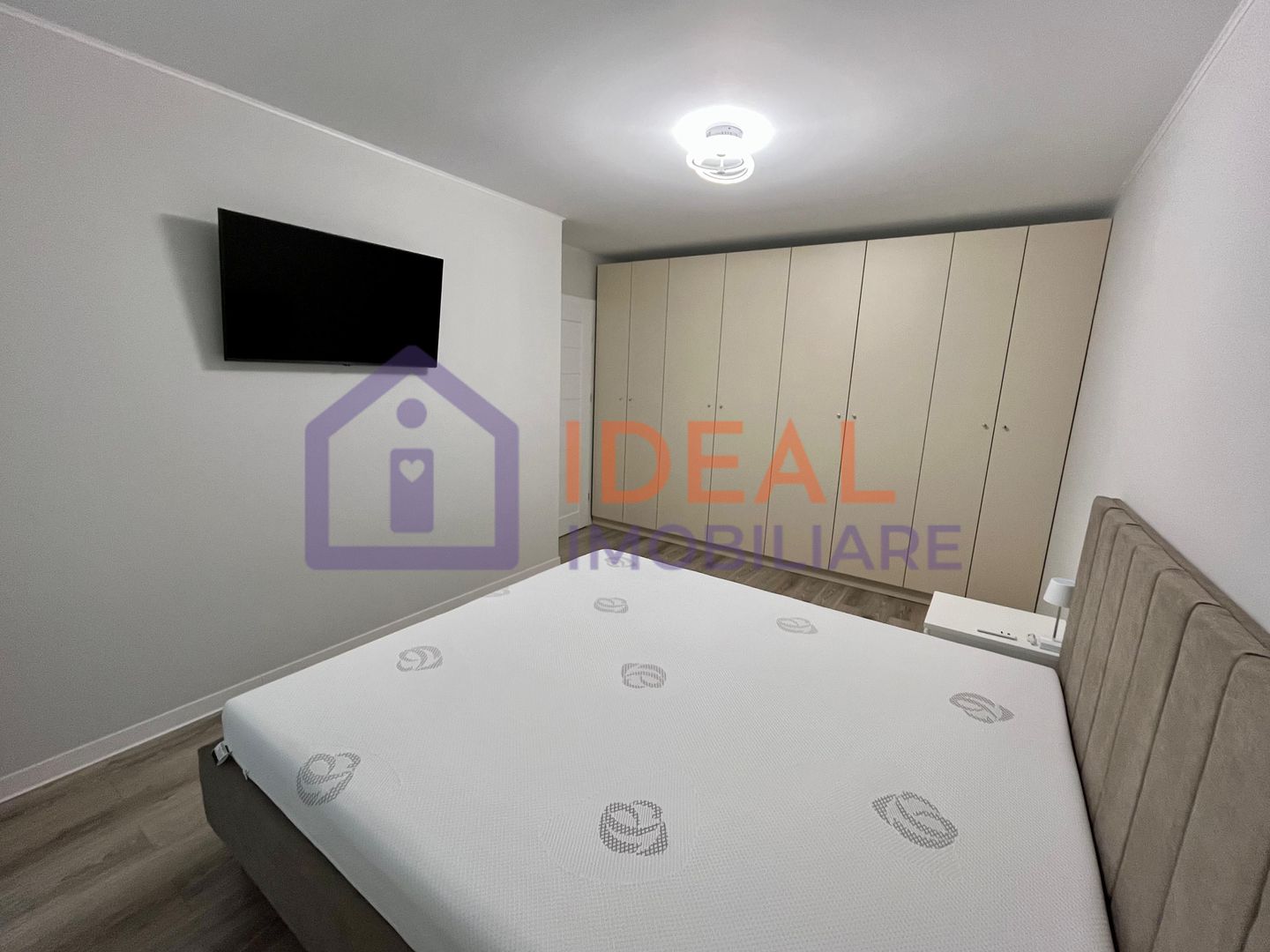 Casa moderna cu 4 camere de închiriat - Șelimbăr - Poză 20