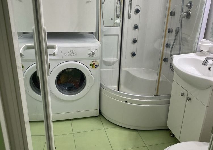 Apartament 2 camere semidecomandat strada Lamotesti - Poză 3