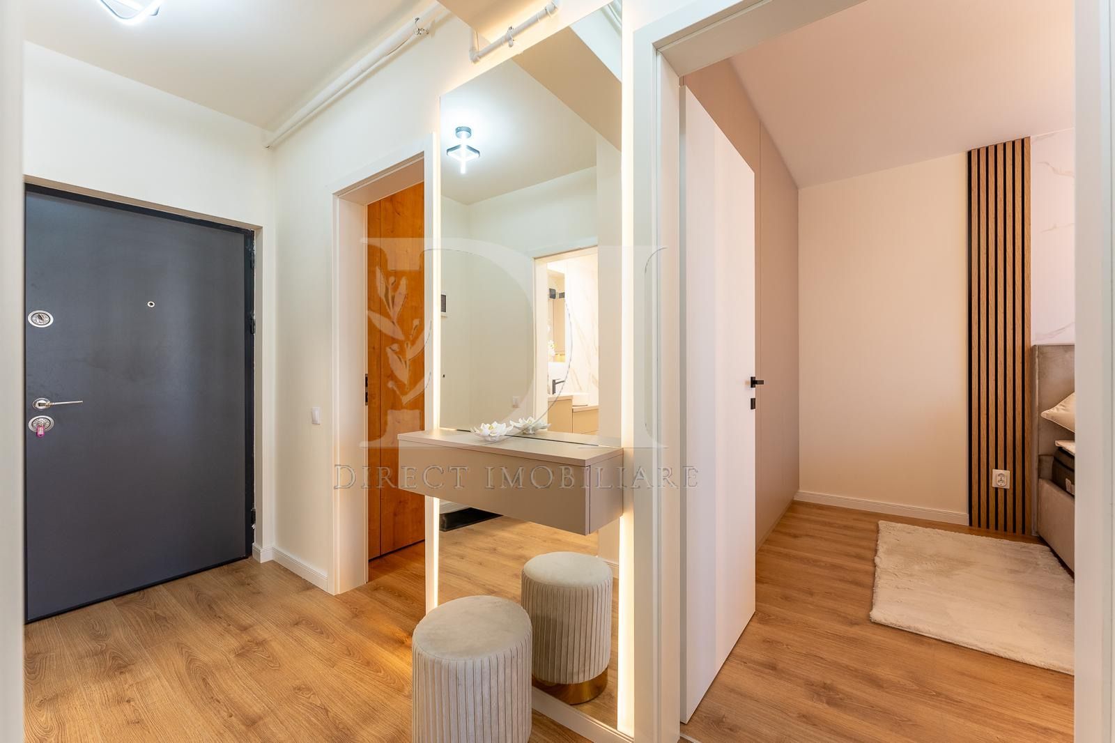 Apartament ultrafinisat / etaj intermediar / Zona Terra - Poză 21