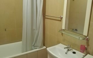 BRASADAS vinde garsoniera RENOVATA 27mp etaj 1 Bdul. Closca. - Poză 3