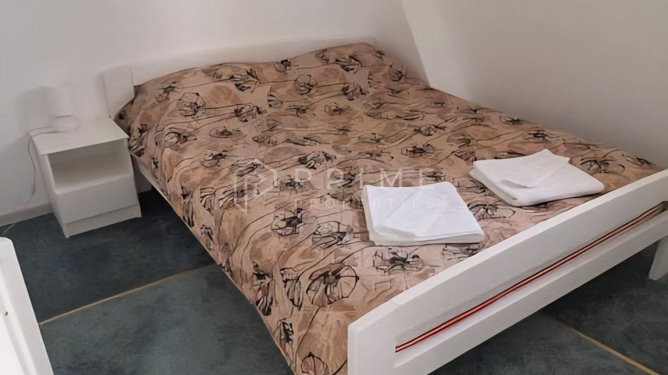 Casă individuală 310mp utili, 8 camere, piscină - Poză 13