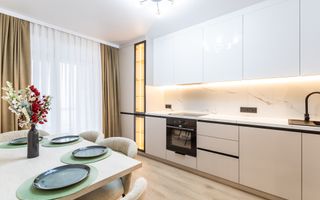 Vânzare, apartament, 2 camere+living, bul. Mircea cel Bătrân, Ciocana - Poză 1