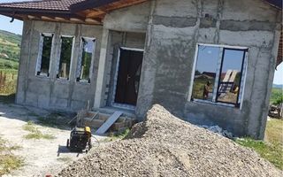Casă de vânzare în Schitu Duca – 210 mp construiți, teren 1.160 mp, 4+ camere - Poză 4