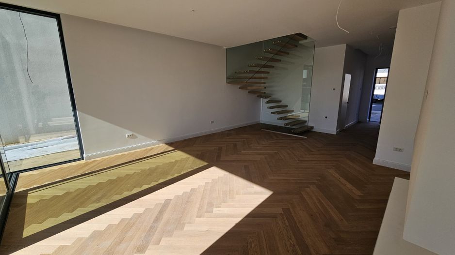 CASA 5 CAMERE, PISCINA ROOFTOP, POMPA CALDURA, RACIRE PASIVA, COMIS 0% - Poză 4