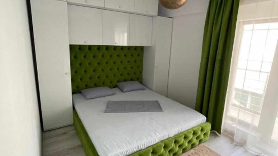 Apartament 2 cam. de vanzare 61mp + terasa 15 mp la 30 m de plaja - Mamaia Nord - Poză 5