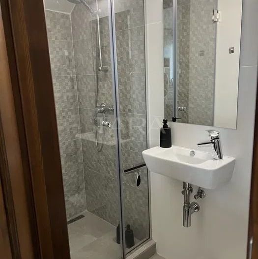 Apartament spectaculos dispus pe 2 nivele-Baciu - Poză 7