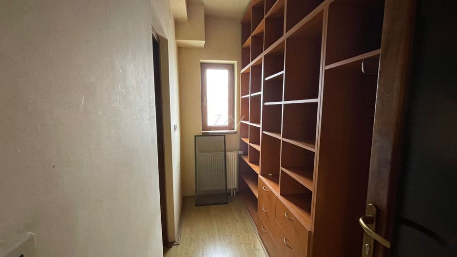 Casa individuala deosebita in zona Girocului - pozitie excelenta. Garaj dublu. - Poză 12