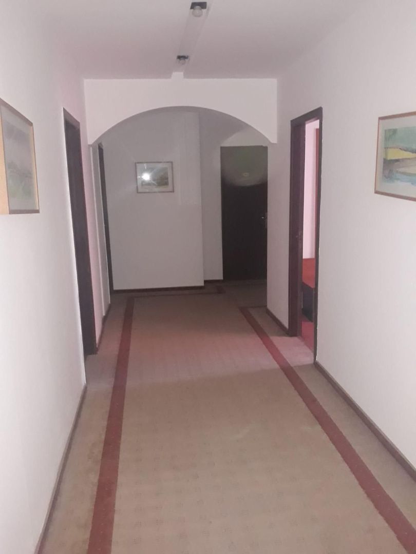 Hotel Capitol de vanzare Valenii de Munte Prahova - Poză 6