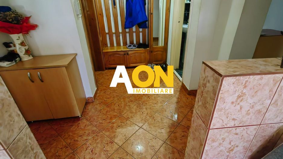 Apartament 3 Camere, Decomandat, Zona Cetate, Etaj 1 - Poză 15