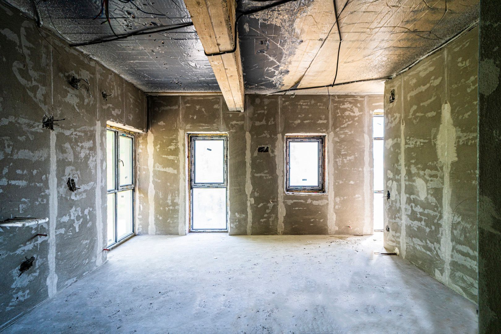 Apartament 3 cam., 2 bai, 2 balc., bloc nou, finisat la cheie, centrala termica - Poză 4