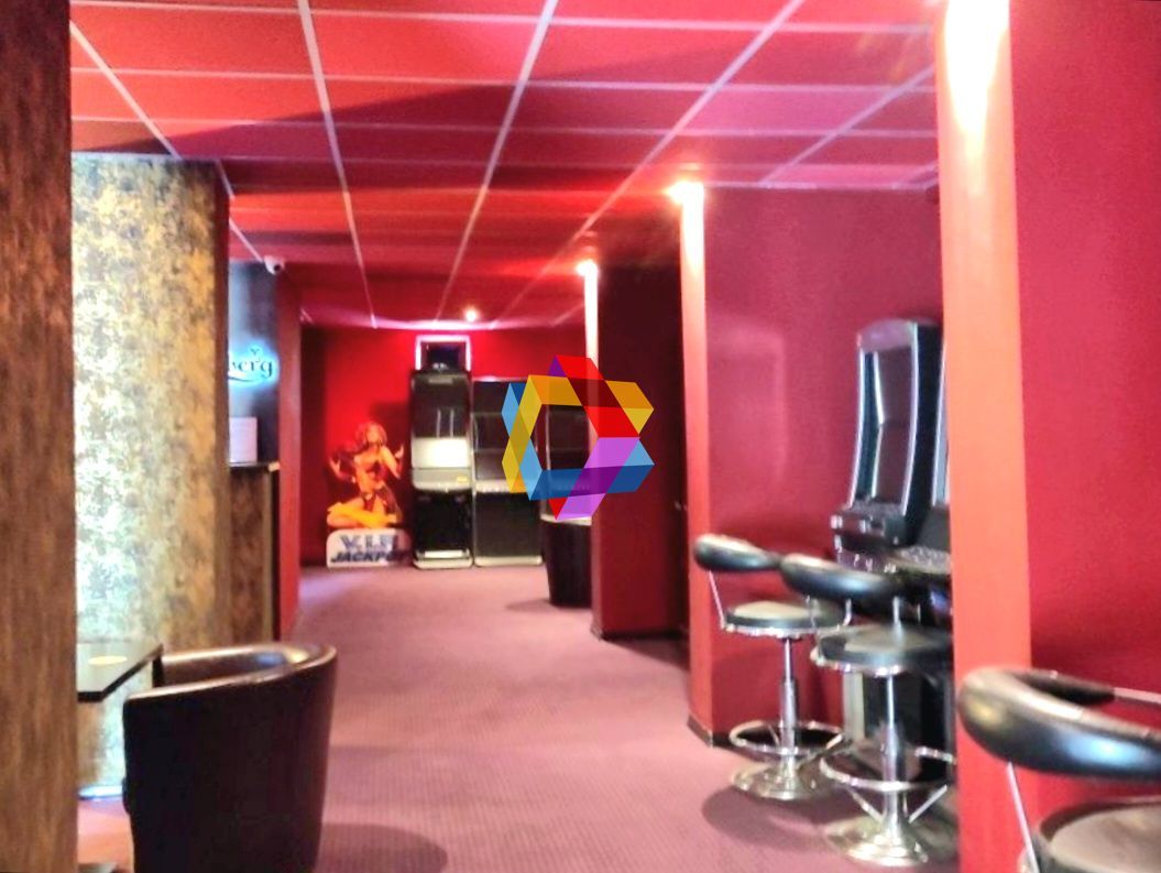 Spatiu comercial - 170 mp cu vad - Poză 1